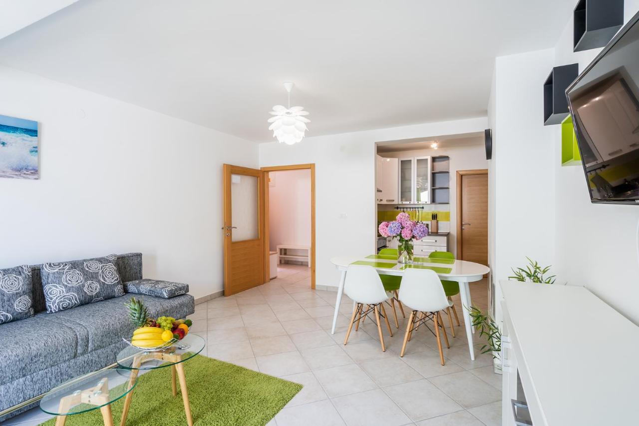 Downtown Apartments Dorian And Nadia Opatija Bagian luar foto