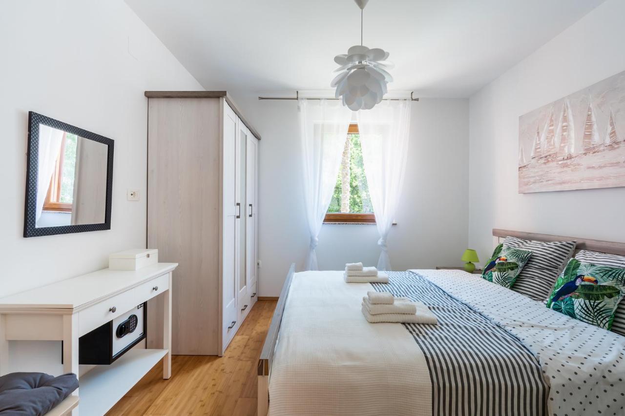 Downtown Apartments Dorian And Nadia Opatija Bagian luar foto