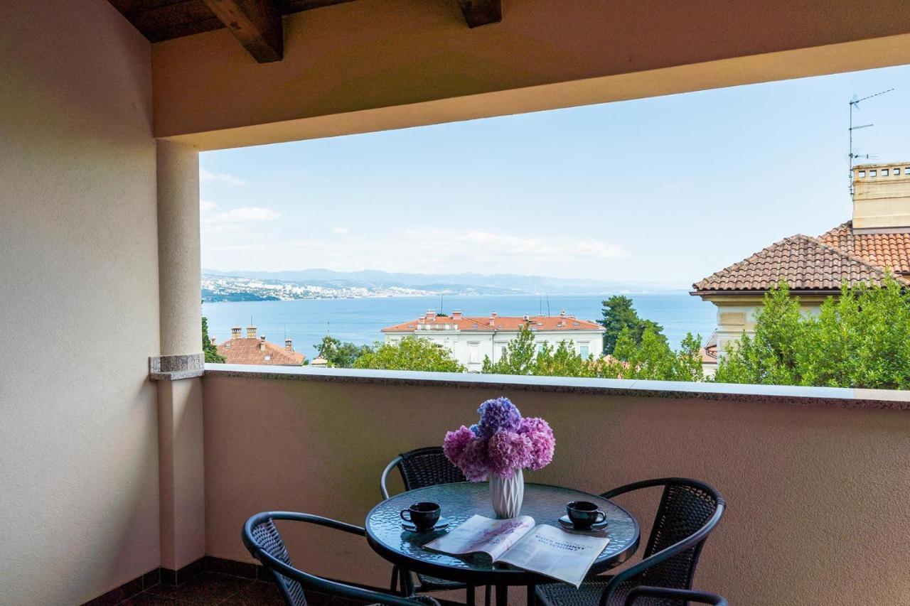 Downtown Apartments Dorian And Nadia Opatija Bagian luar foto