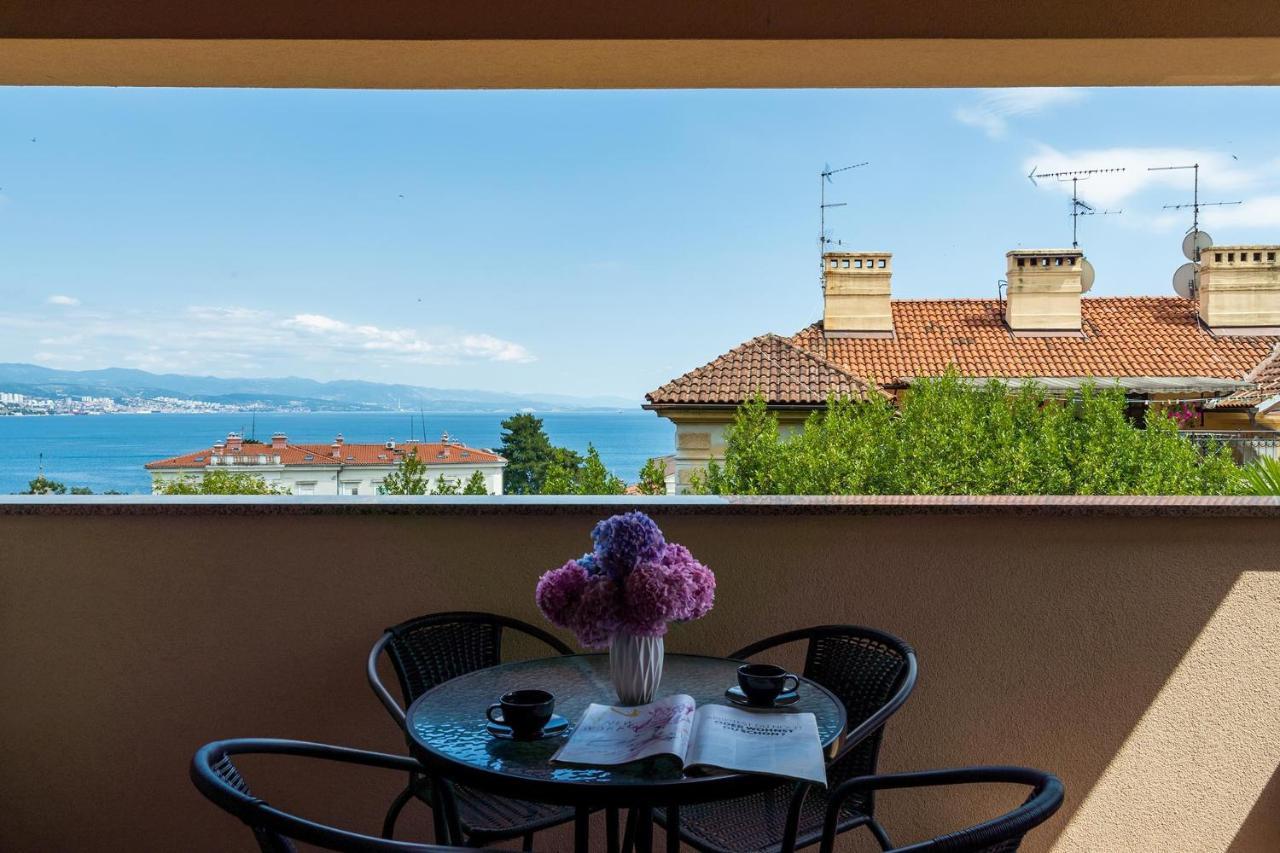 Downtown Apartments Dorian And Nadia Opatija Bagian luar foto