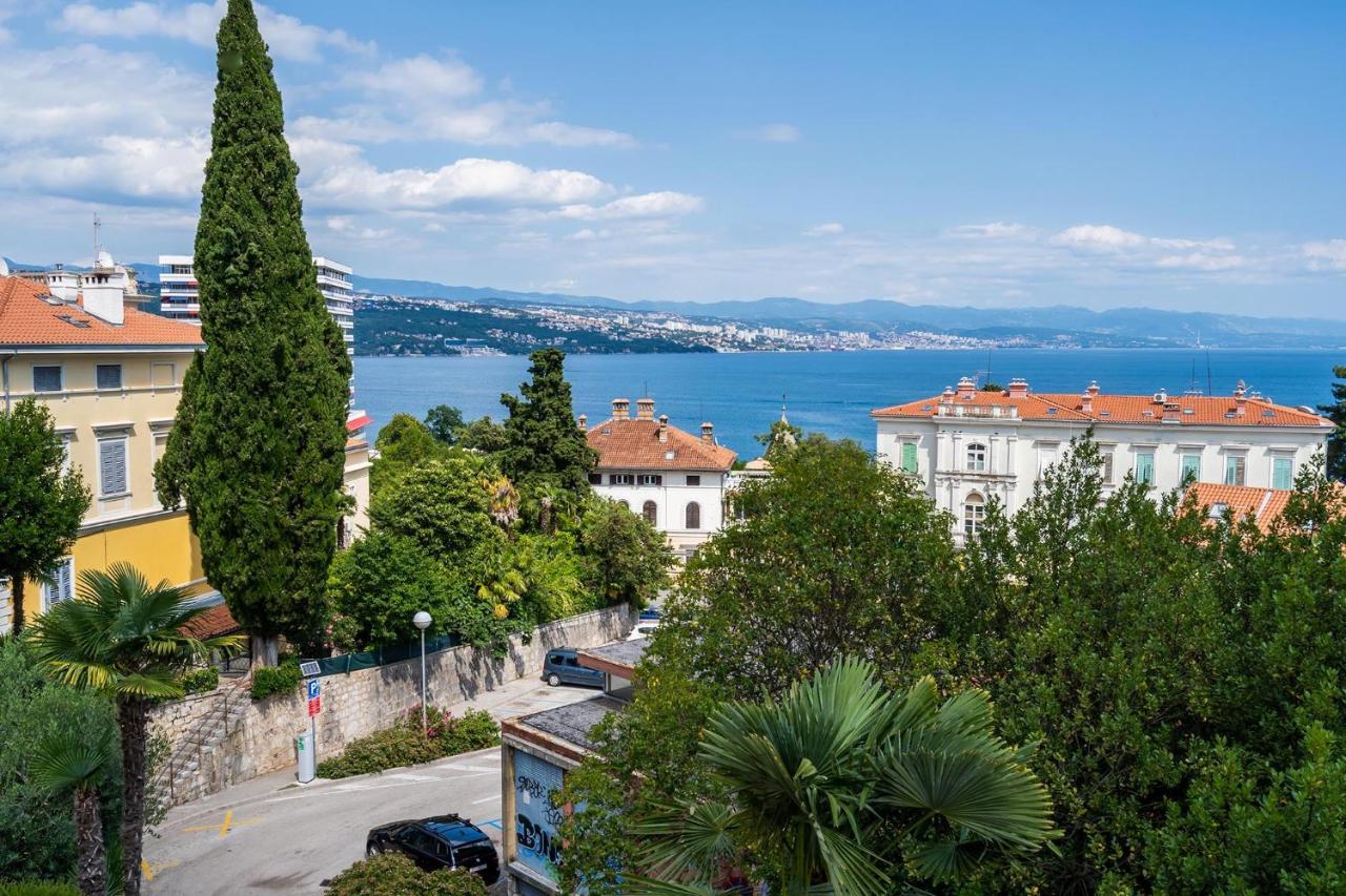 Downtown Apartments Dorian And Nadia Opatija Bagian luar foto