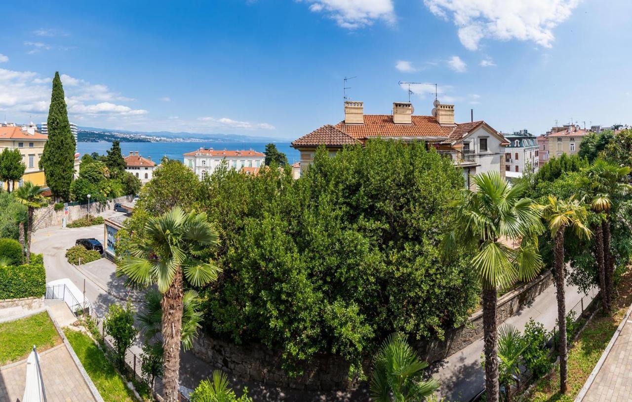 Downtown Apartments Dorian And Nadia Opatija Bagian luar foto
