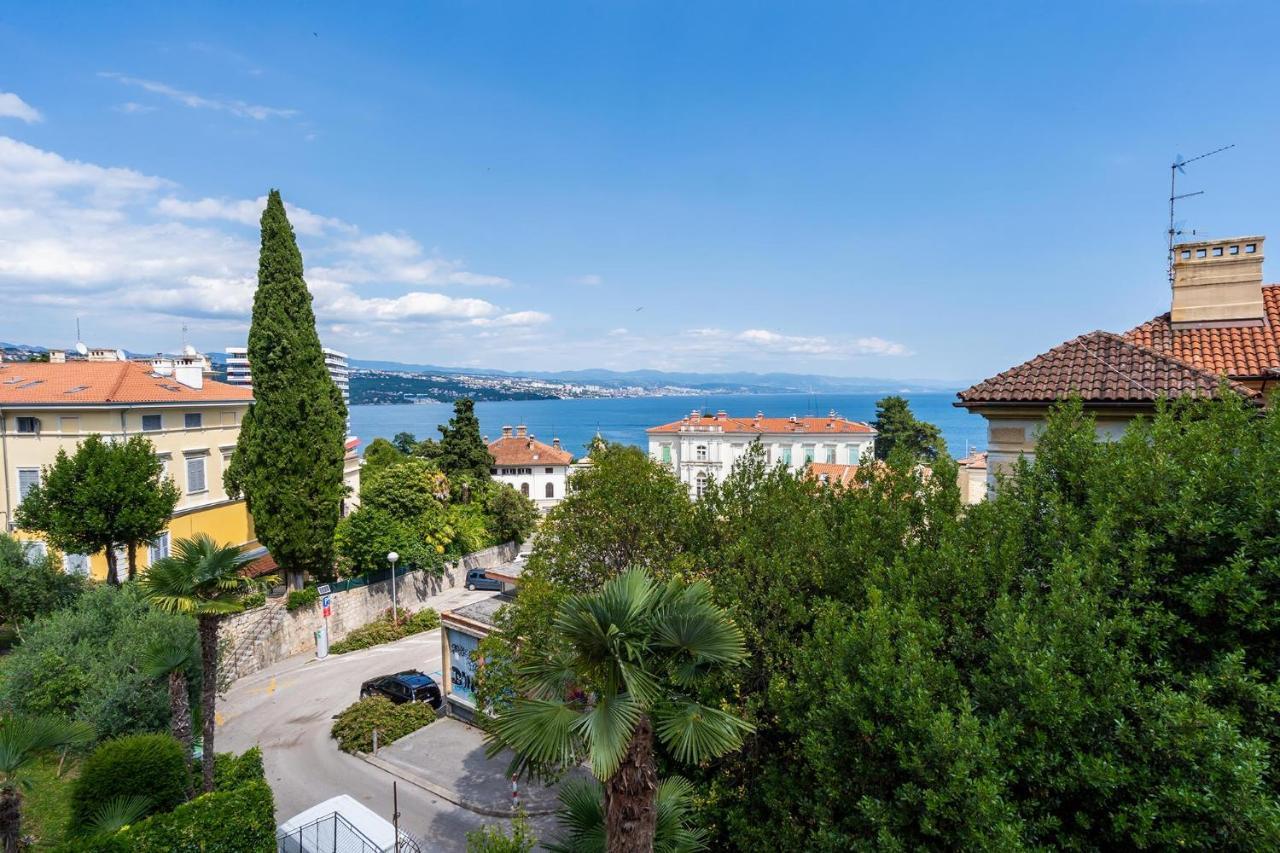 Downtown Apartments Dorian And Nadia Opatija Bagian luar foto