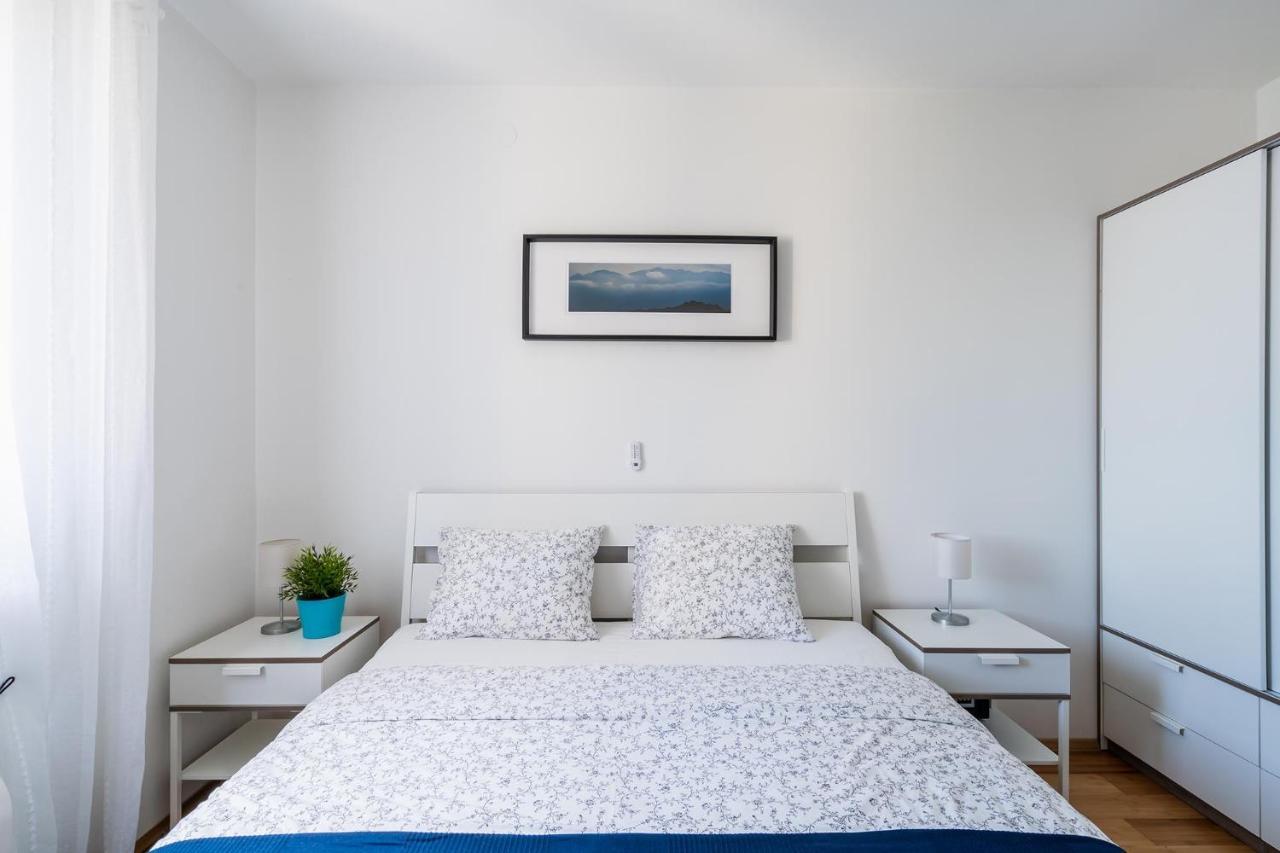 Downtown Apartments Dorian And Nadia Opatija Bagian luar foto
