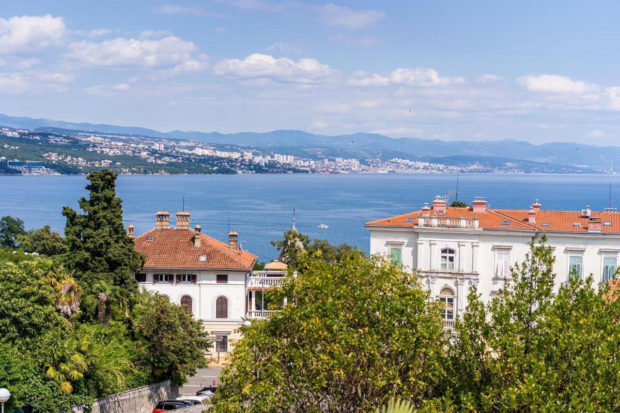 Downtown Apartments Dorian And Nadia Opatija Bagian luar foto